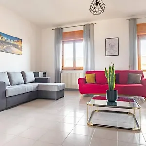 https://moderno-e-luminoso-appartamento-a-lecce.lecce-hotels.com